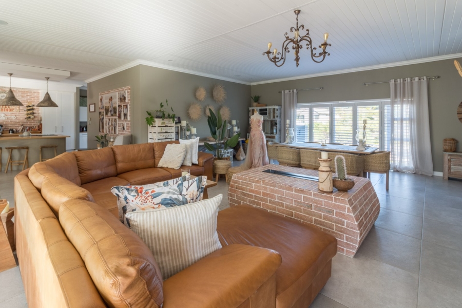 5 Bedroom Property for Sale in Num Num Cape Estate Western Cape